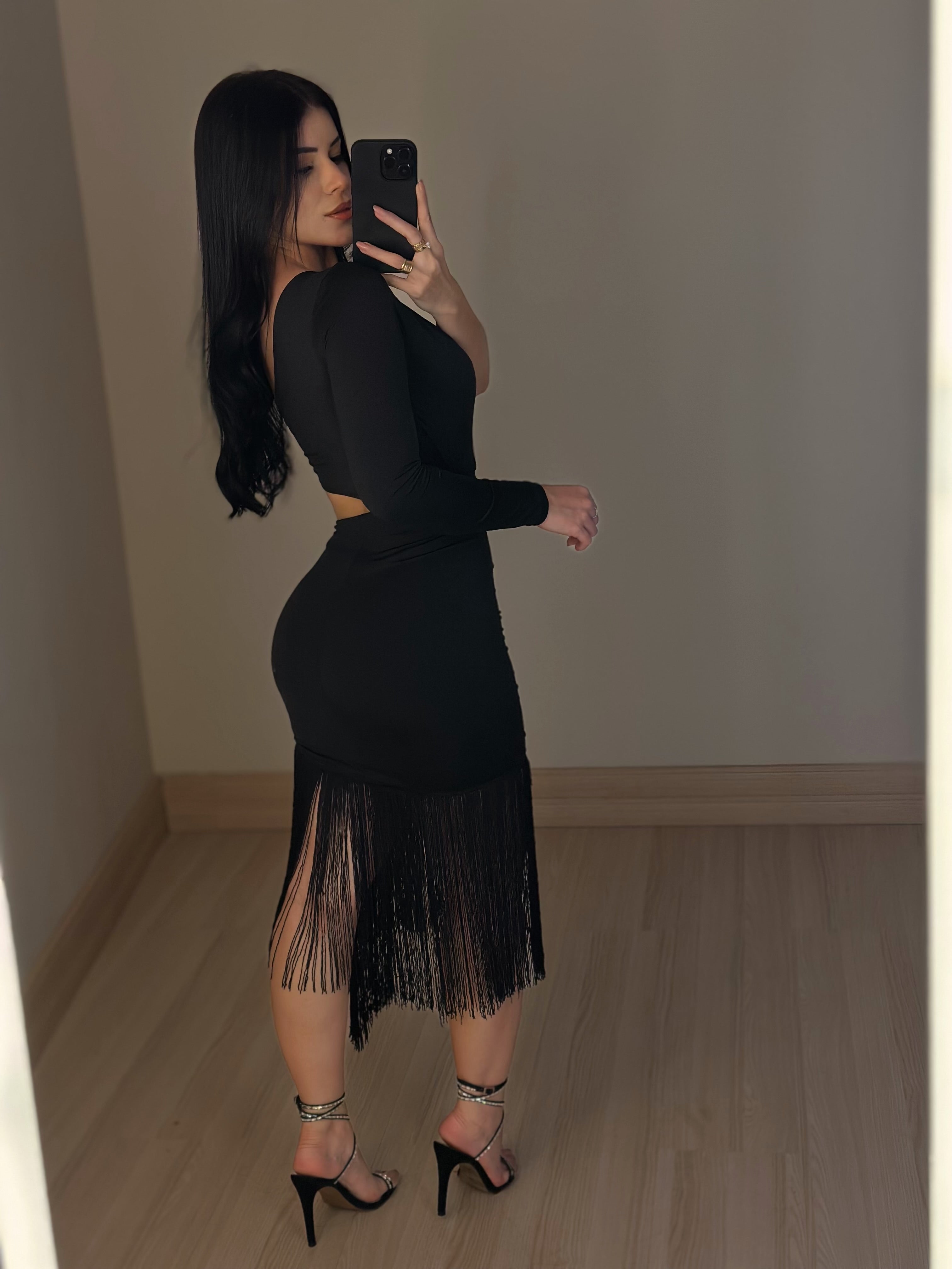 Vestido de Franjas Midi - Preto/ Tamanho Unico