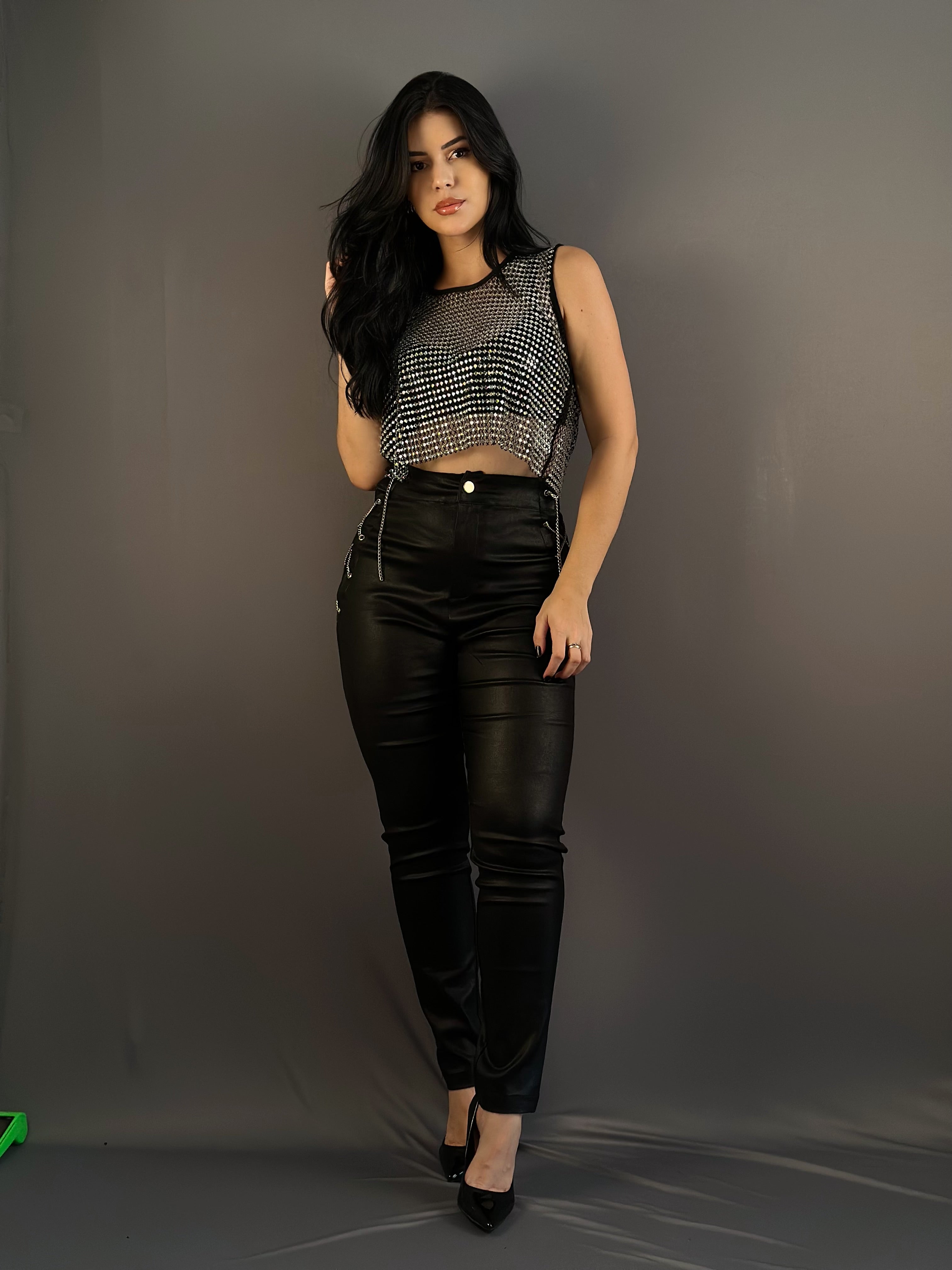 CALÇA COURO RESINADO - PRETA - 38/40